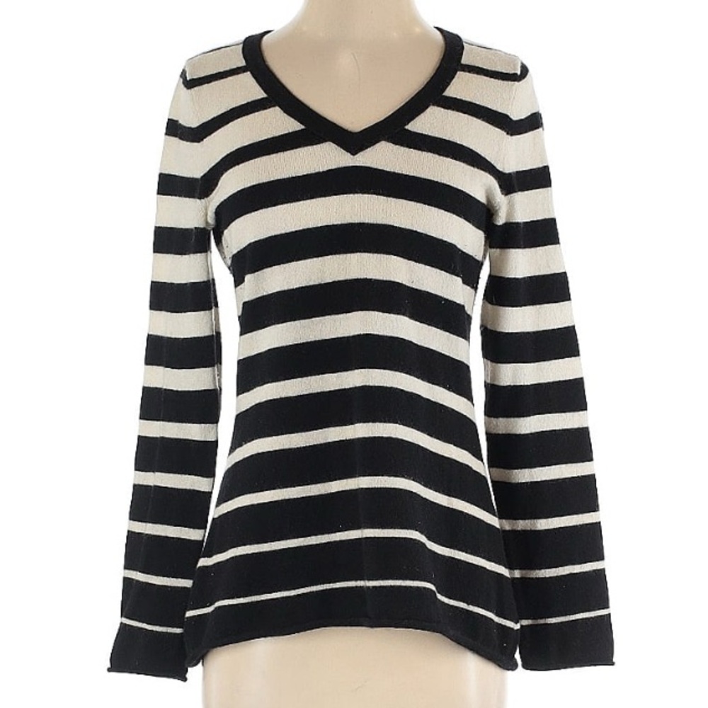 Black and White Cashmere V-Neck Striped Sweater